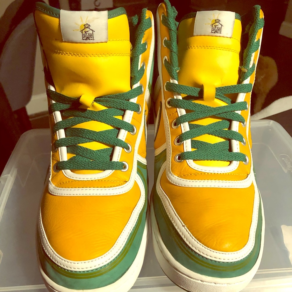 MINT 10.5 Nike Vandals “Crayons”